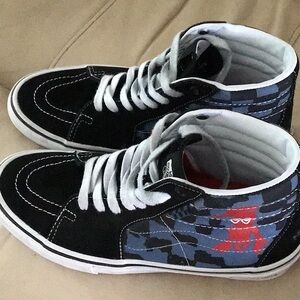 Vans Black and Blue Sk8-Hi Sneakers men’s size 7
